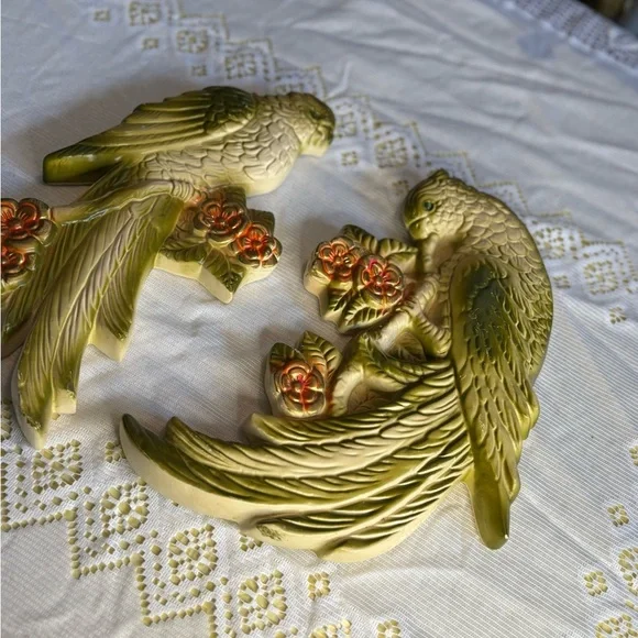 Vintage Bird Wall Decor with Floral Accents - Picture 3 of 12